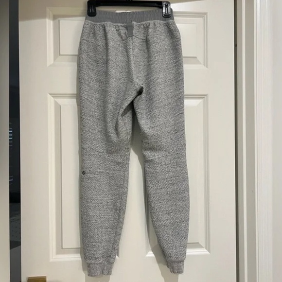 EUC Mens Lululemon At Ease Jogger - Picture 3 of 4
